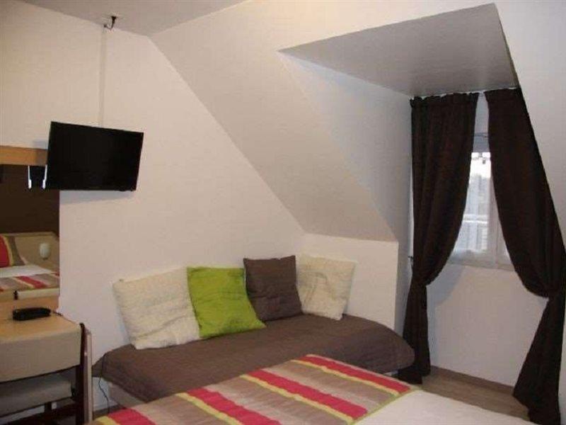Brit Hotel Cherbourg Esterno foto
