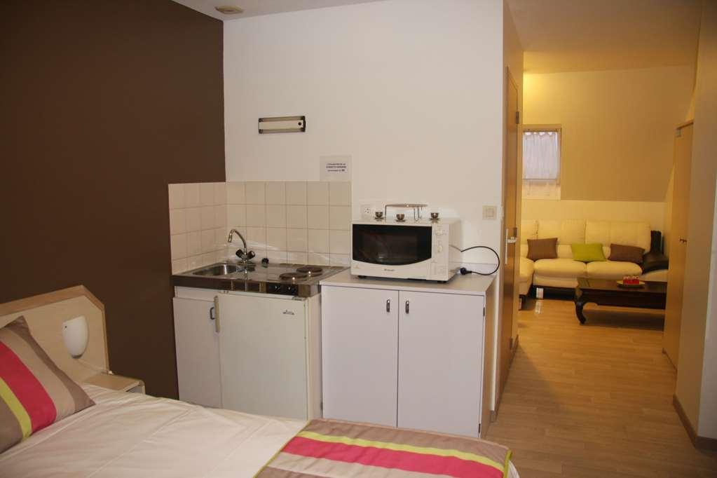 Brit Hotel Cherbourg Camera foto