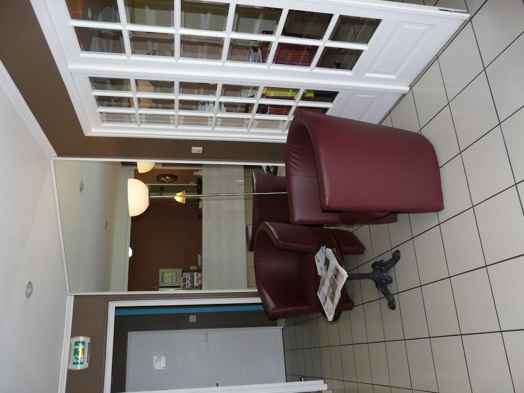 Brit Hotel Cherbourg Esterno foto